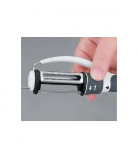 Lacor "P" 3 swivel blade peeler